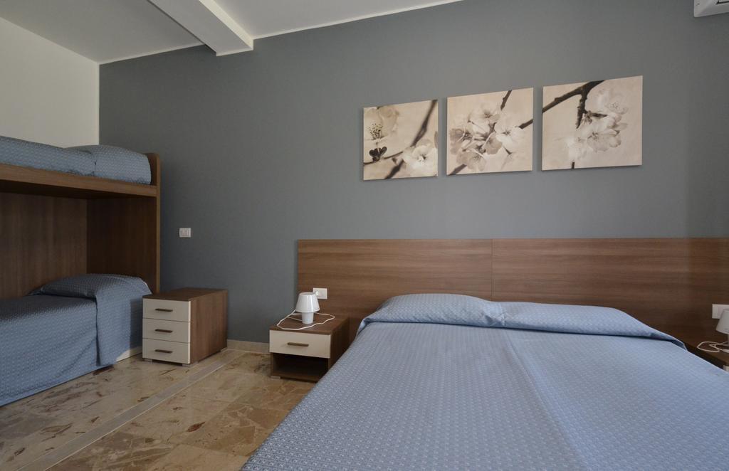Albergo Della Torre Cernobbio Ruang foto