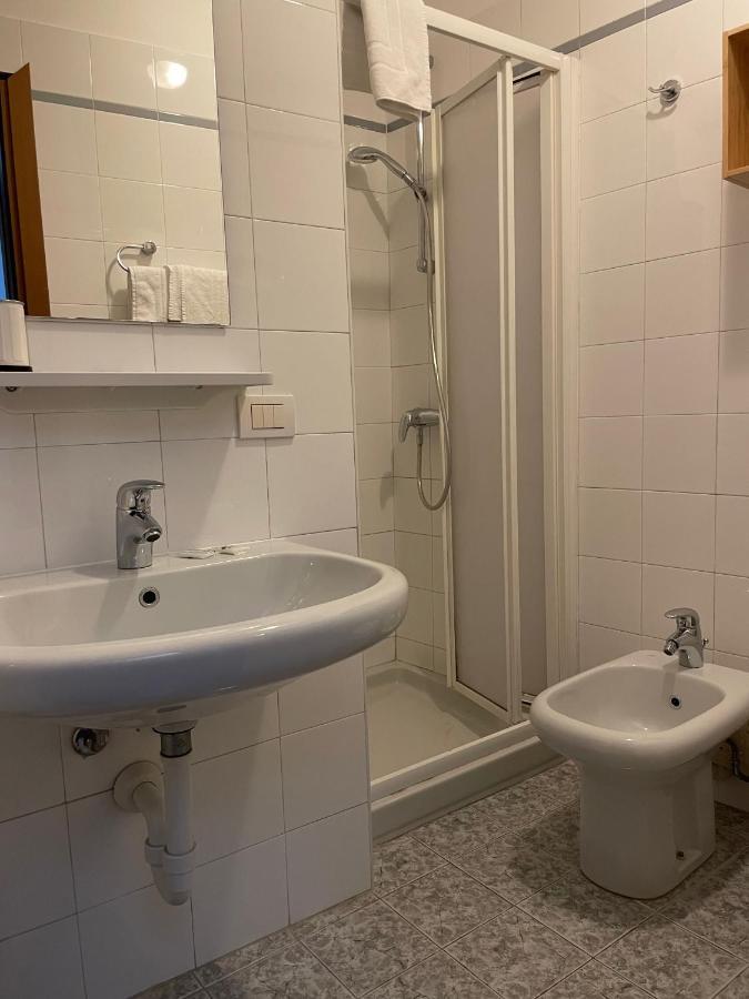 Albergo Della Torre Cernobbio Bagian luar foto