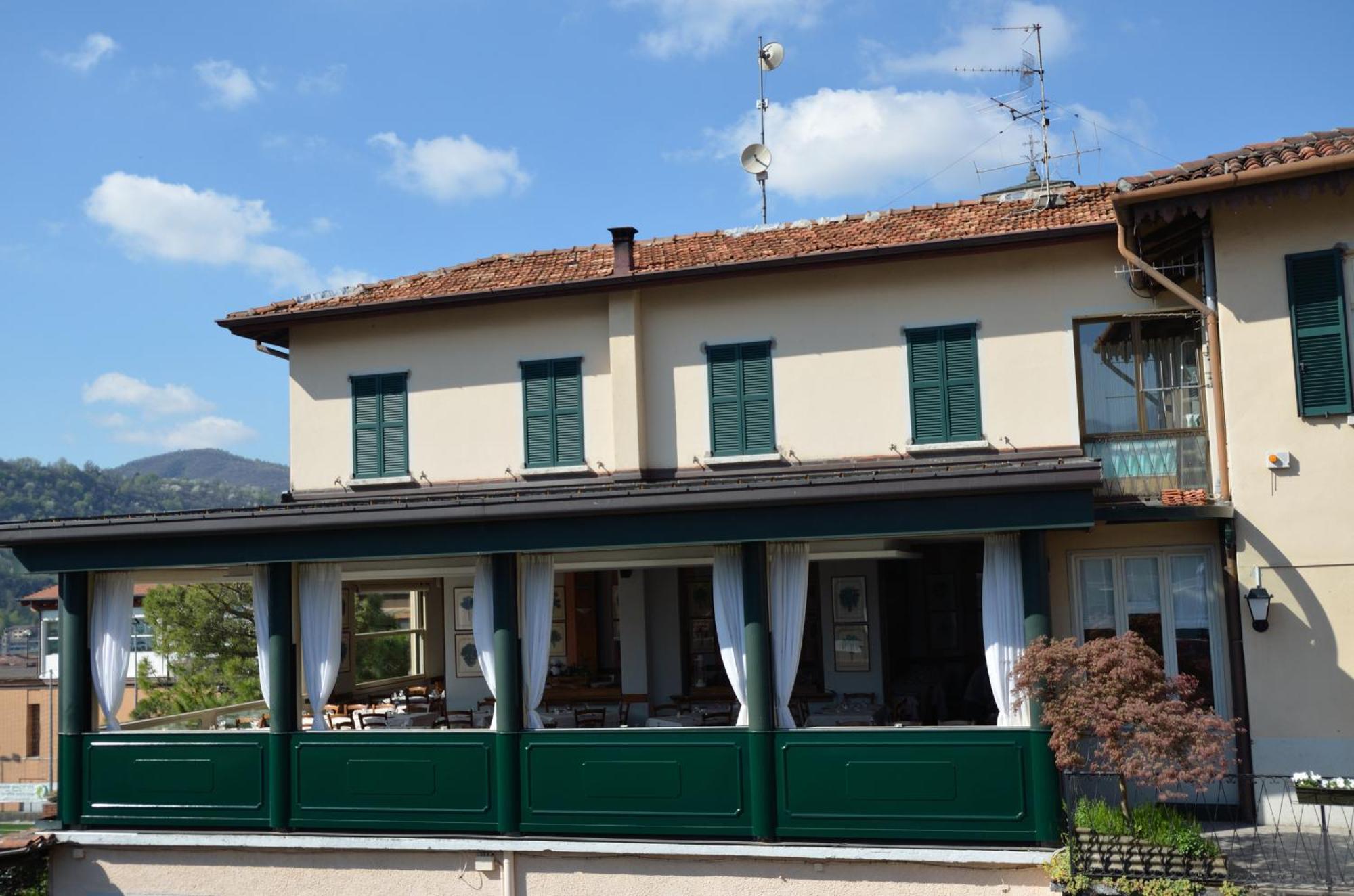 Albergo Della Torre Cernobbio Bagian luar foto
