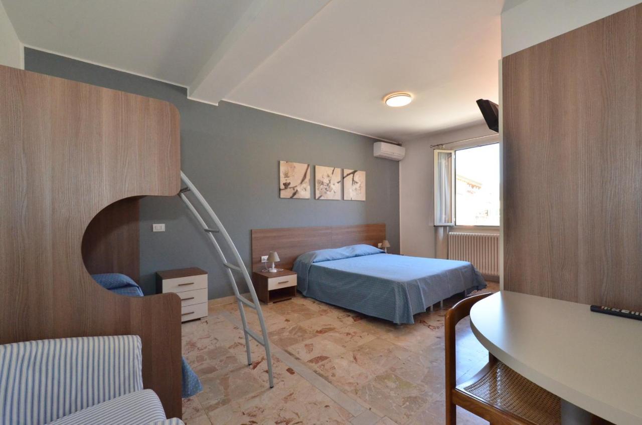 Albergo Della Torre Cernobbio Bagian luar foto
