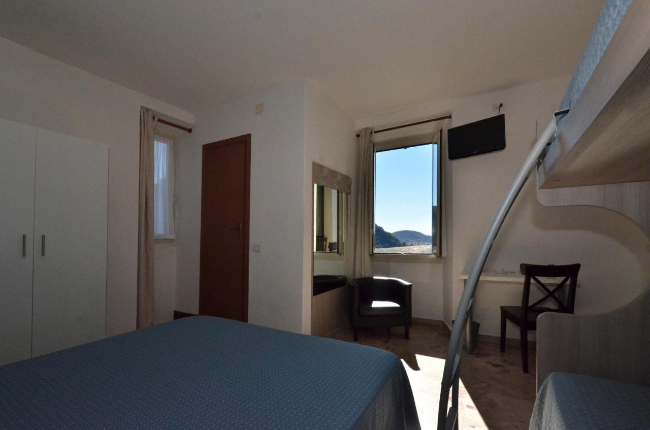 Albergo Della Torre Cernobbio Bagian luar foto