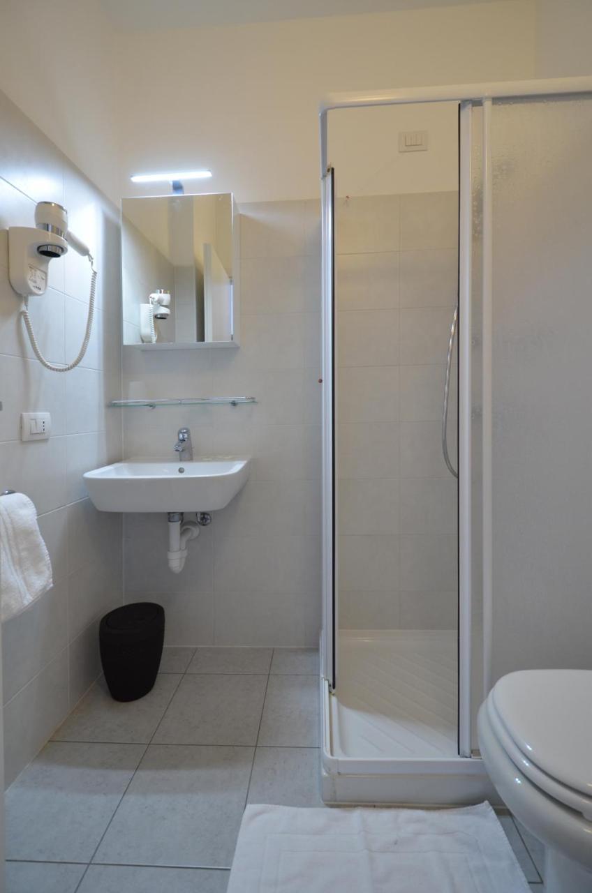 Albergo Della Torre Cernobbio Bagian luar foto
